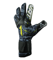Guantes de portero Rinat Xtreme Guard Dominius Gris Negro – control, agarre y protección profesional. Palma de látex alemán AXG para máximo grip y durabilidad, corte híbrido Roll-Flat con integración negativa para contacto ceñido con el balón. Dorso de neopreno ligero y transpirable, muñequera elástica con ajuste firme. Ideales para porteros que buscan rendimiento y seguridad en cada atajada. Disponibles en UnoKeeper.