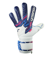 Guantes de portero de fútbol Reusch Attrakt RE:Grip NC Blue/Pink/White con corte negativo, látex alemán de doble capa y agarre profesional en seco y mojado. Disponibles en UnoKeeper.