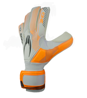Guantes de portero de futbol HO Soccer One NG Blade Shield Blanco/Naranja/Negro, con palma SHIELD de 5 mm para mayor durabilidad en césped artificial, corte negativo ergonómico, dorso transpirable y cierre de muñequera elástica con velcro. Disponibles en UnoKeeper.