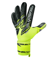 Guantes de portero Reusch Attrakt Freegel Silver, con palma de látex Reusch Grip Silver, corte Expanse Cut y dorso Freegel con silicona. Ofrecen agarre superior, absorción de impactos, flexibilidad y ajuste seguro con puño elástico y correa. Disponibles en UnoKeeper.