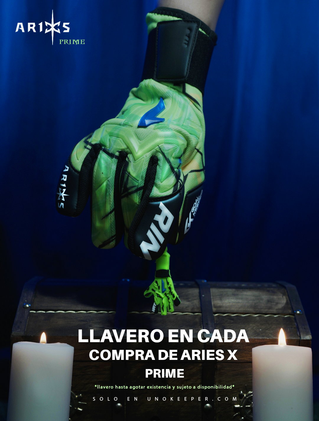 Guantes de portero Aries X Prime Blue, modelo de tercera generación con palma alemana AXG® de agarre excepcional en mojado, corte técnico Arrow Cut que combina ergonomía y mayor superficie de contacto, dorso con aplicaciones de goma protectoras sobre malla transpirable y cierre de muñequera tejida con doble anclaje y látex extendido. Guantes de portero de futbol de gama alta, diseñados para porteros de élite que buscan máximo rendimiento, precisión y control en cualquier condición. Disponibles en UnoKeeper.