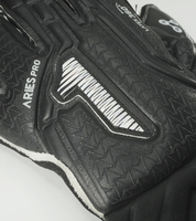 Guantes de portero de futbol Aries Nemesis Pro negro rinat unokeeper 9