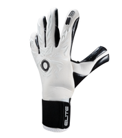 Guantes de portero Elite Sport Revolution X Combi Black en blanco y negro, con palma Ultra GTech Pro de látex alemán de 4 mm, corte Flash X negativo envolvente en dedos clave, dorso rediseñado con goma protectora y textil ventilado, y cierre elástico ajustable. Guantes de portero de futbol profesionales usados por figuras como Thibaut Courtois y Nahuel Guzmán, ideales para condiciones húmedas, césped natural y sintético. Disponibles en UnoKeeper, especialistas en guantes de portero de futbol.