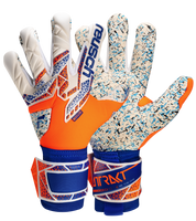 Guantes de portero de futbol  Attrakt Fusion naranja blanco de Reusch con palma de látex profesional, tecnología Grip Fusion para agarre superior, corte Evolution Negative ergonómico y sistema AirVentSystem de ventilación unokeeper.