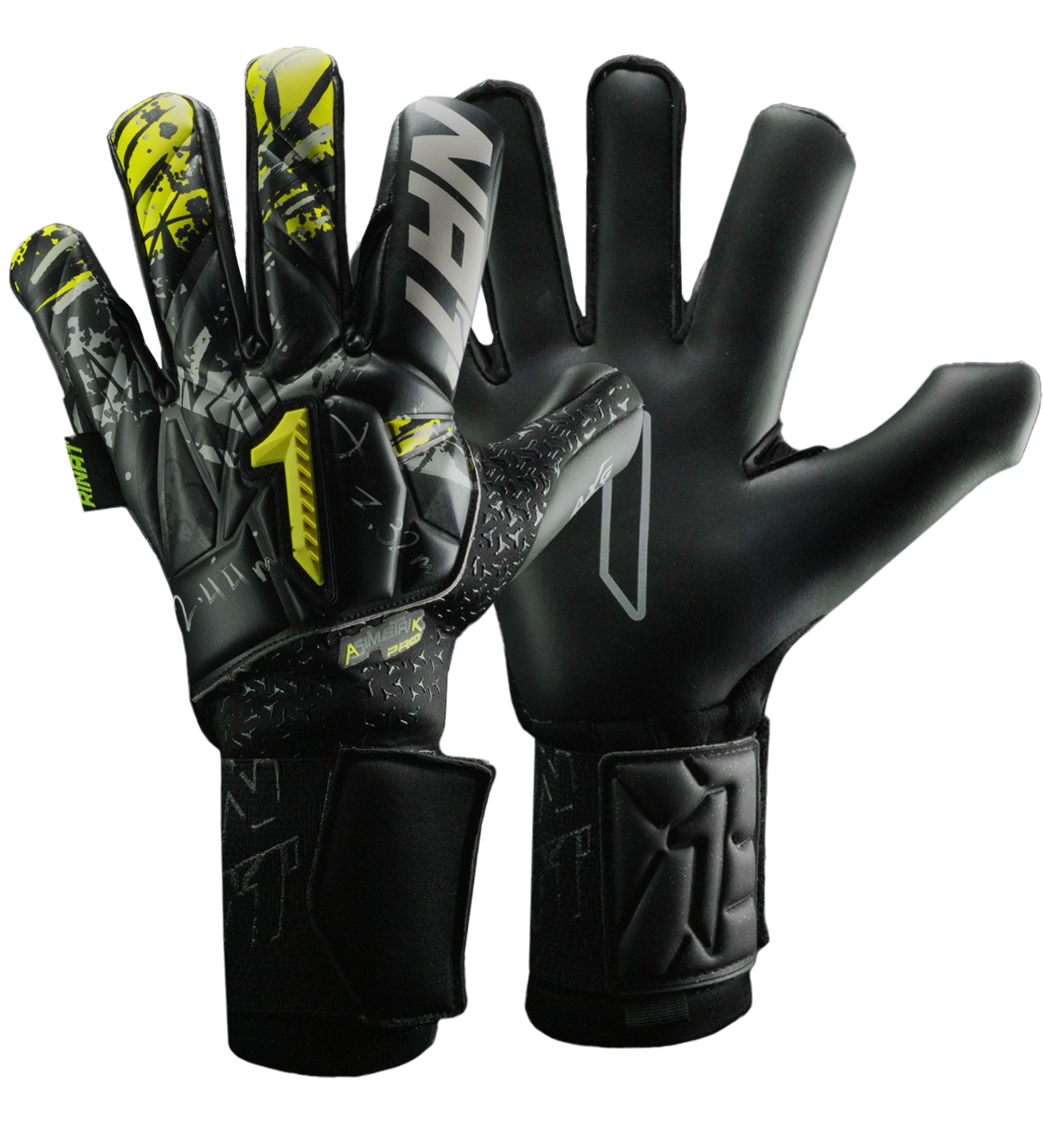 Guantes de portero Rinat Asimetrik Pro en colores clásicos, con látex natural voluminoso en el dorso y palma de látex alemán AXG® para agarre superior en lluvia; corte Hero Cut que combina flat y rollfinger para máximo control; cierre con muñequera elástica y cintillo ancho ajustable. Diseñados para porteros profesionales y amateurs que buscan durabilidad, precisión y rendimiento en césped natural y sintético.