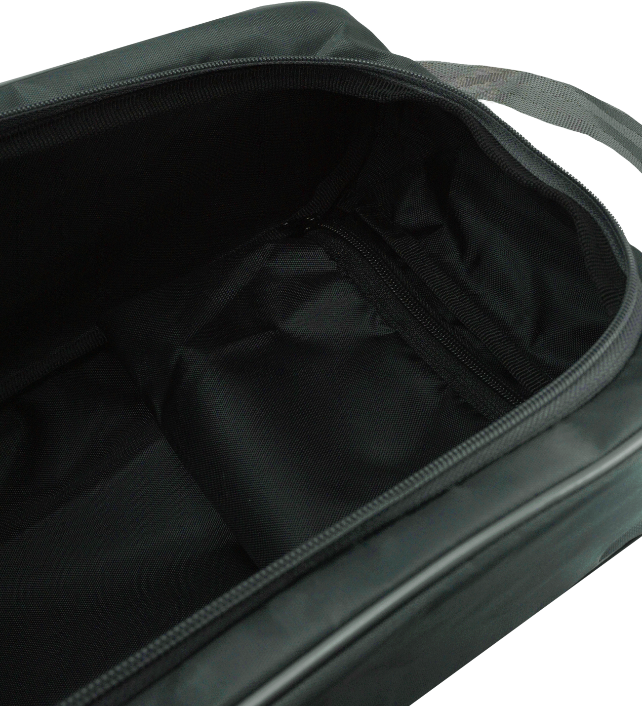 Zapatera Rinat negra, azul y gris para porteros y futbolistas; bolsa deportiva compacta, resistente y ligera, con compartimento principal espacioso para botas, ropa y accesorios, bolsillo interior para objetos pequeños, construcción durable que protege guantes y calzado, cierres resistentes de alta calidad, transporte ergonómico cómodo, diseño moderno con logo Rinat, ideal para entrenamientos, partidos y organización eficiente del equipo, compatible con cualquier uniforme.