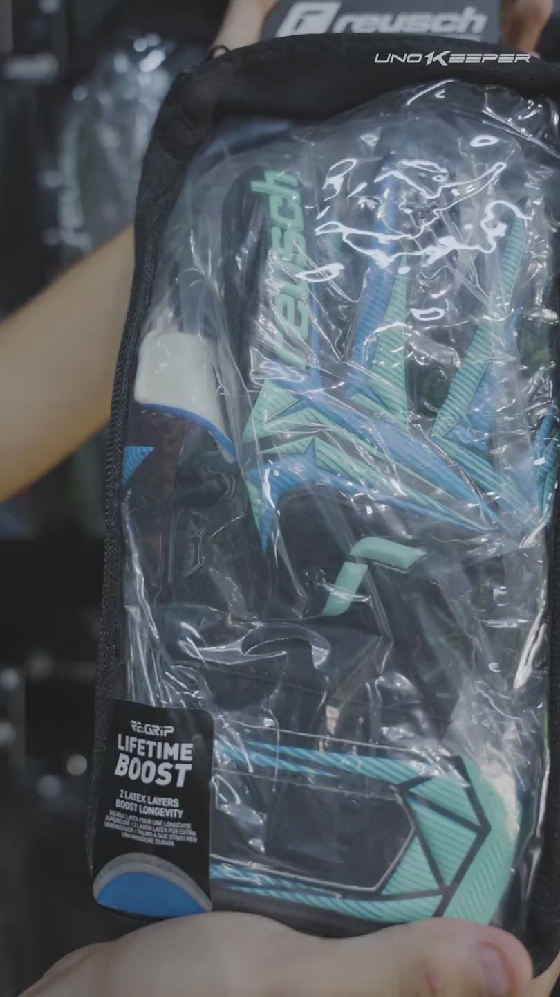 Video Guantes de Portero Reusch Attrakt Re:Grip NC