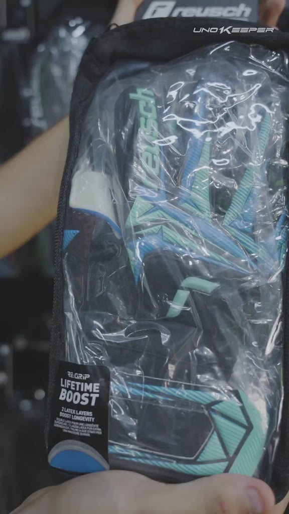 Video Guantes de Portero Reusch Attrakt Re:Grip NC
